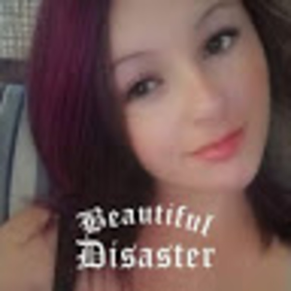 Meet your Posher, Roxi - Picture 1 of 1